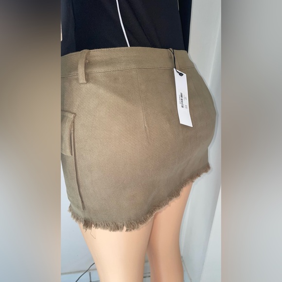 NWT STEVE MADDEN MINI SKIRT SIZE M - Picture 2 of 13